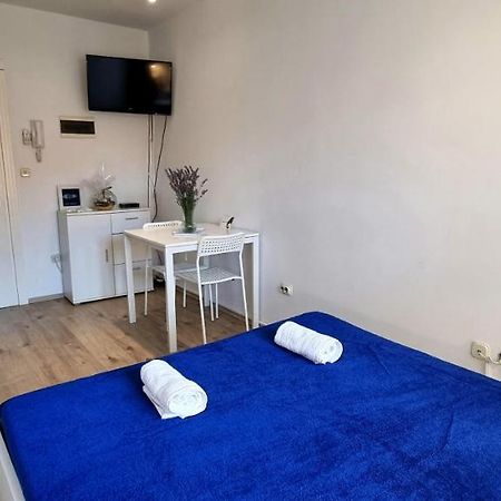 Tiny Studio Big Living Ровинь Экстерьер фото