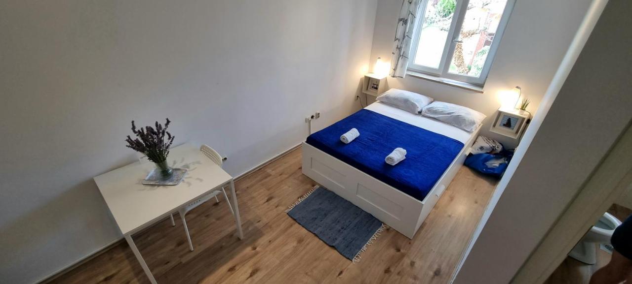 Tiny Studio Big Living Ровинь Экстерьер фото